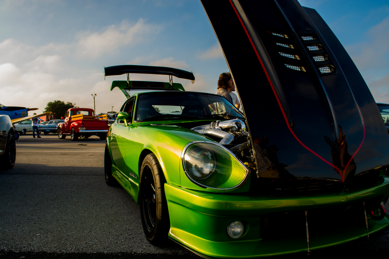 are those ‘Vette wings on the hood?